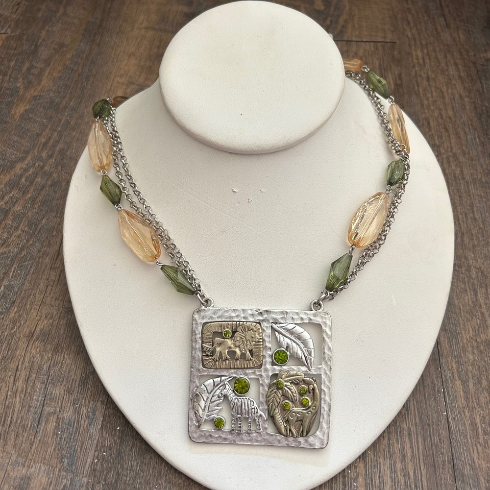 Safari Animal Pendant Necklace Silver Gold‎ Tone Green Amber Bead Multi-Strand